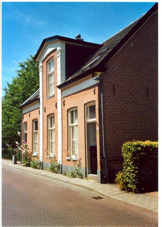 Villa Les-Fleurs. Dieren Exterior foto